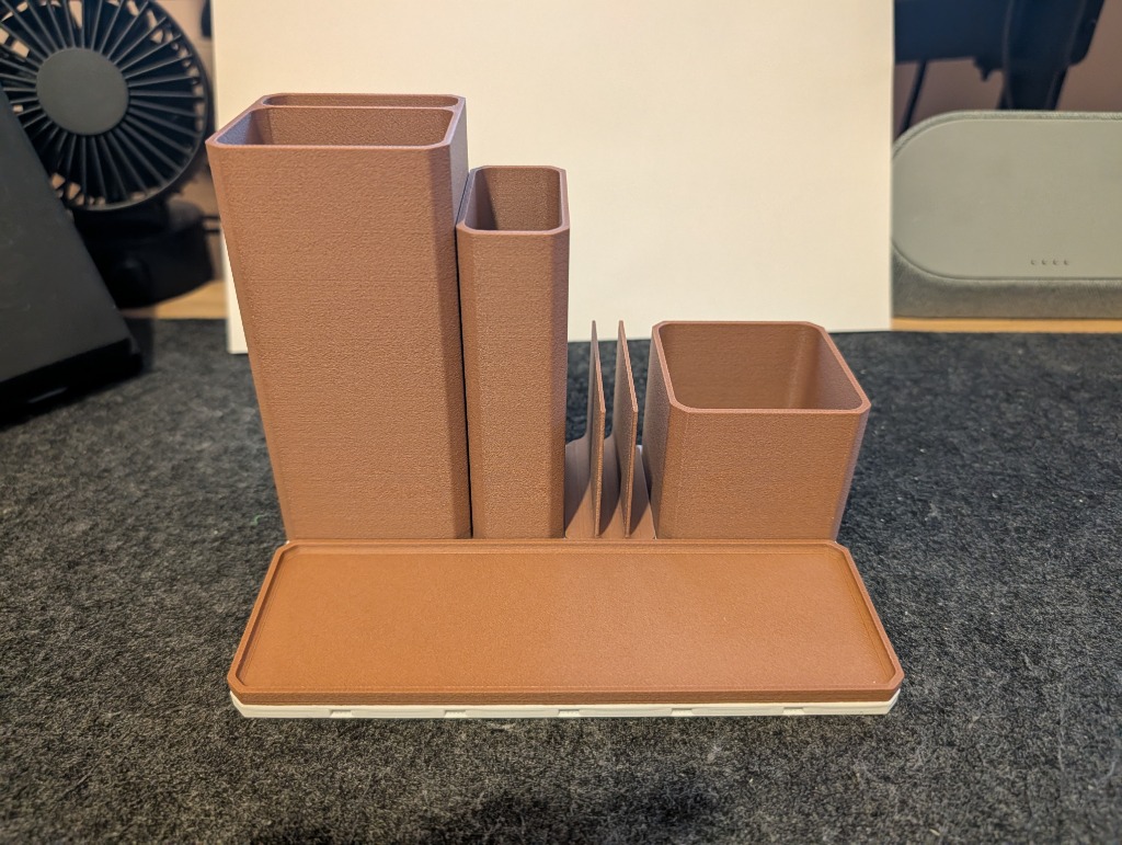 Complete assembled modular bins on the OpenGrid base